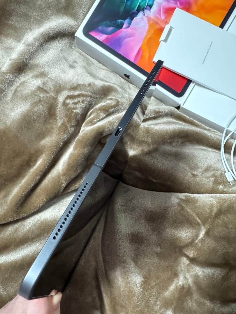 12.9インチ iPad Pro セルラー　512GB 第4世代