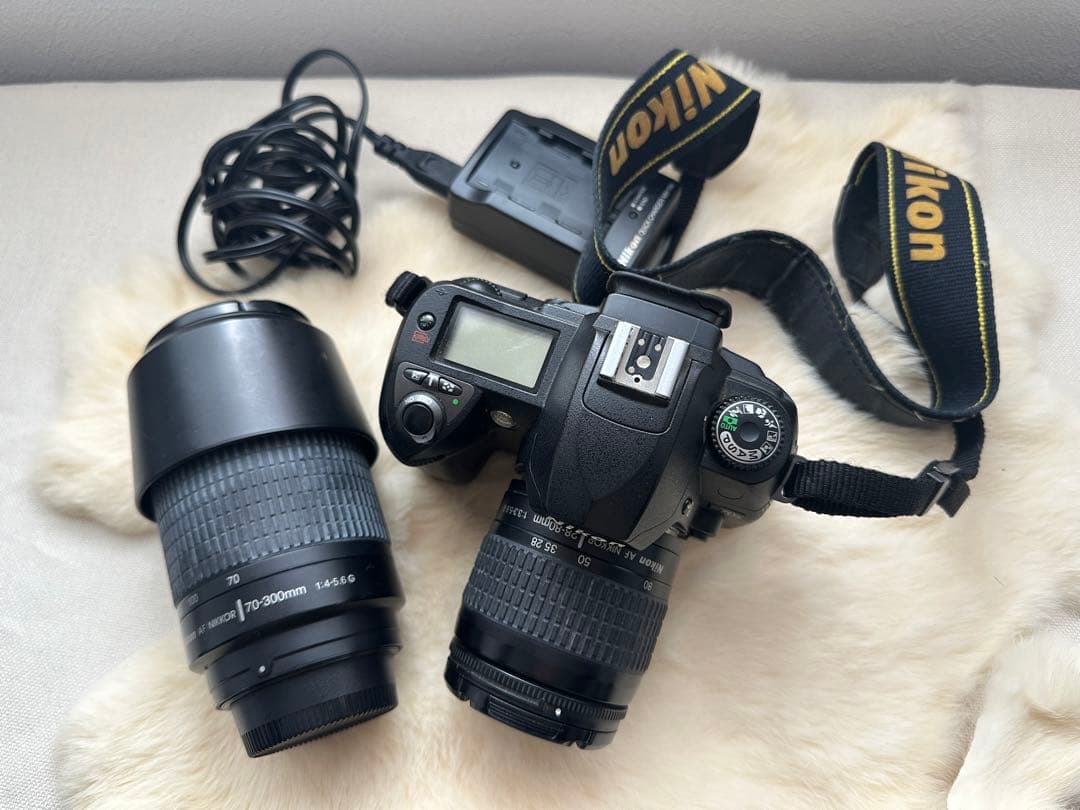 Nikon D70sデジタル一眼レフカメラ、レンズ２つ付き