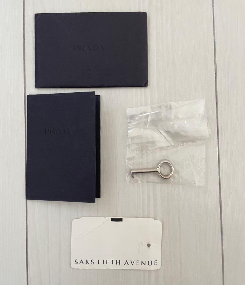 Prada プラダ　Prada Antic Buckles　ショルダーバック