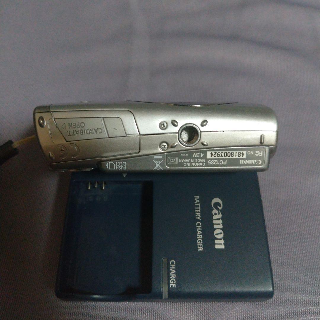 Canon IXY Digital 810 IS 本体と付属品