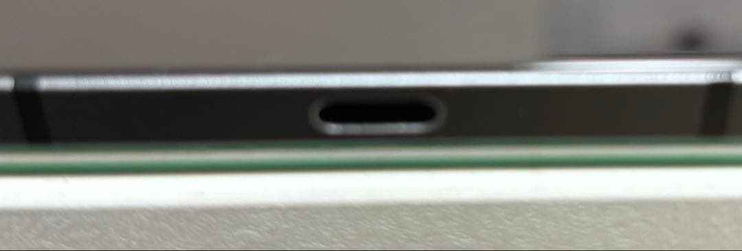 タ*シ様 Apple iPad Air シルバー