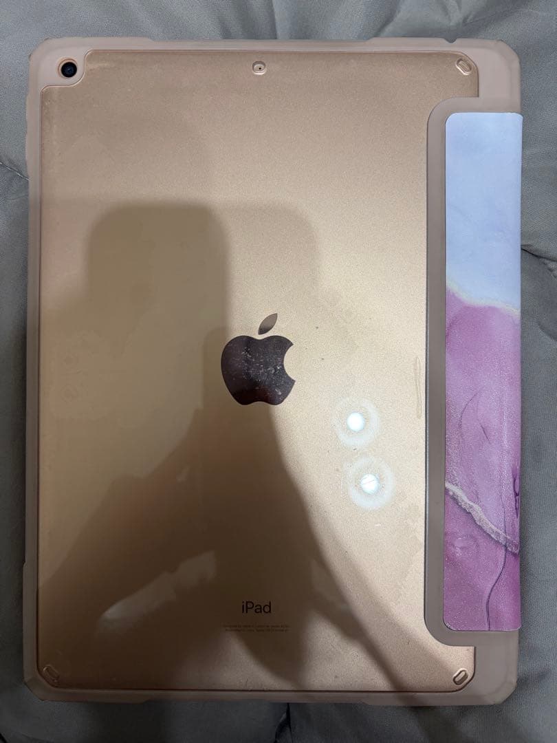 【美品】iPad第7世代本体 カバー付き