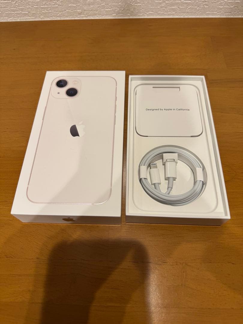 Apple iPhone13 スターライト 128GB 純正シリコンケース付き