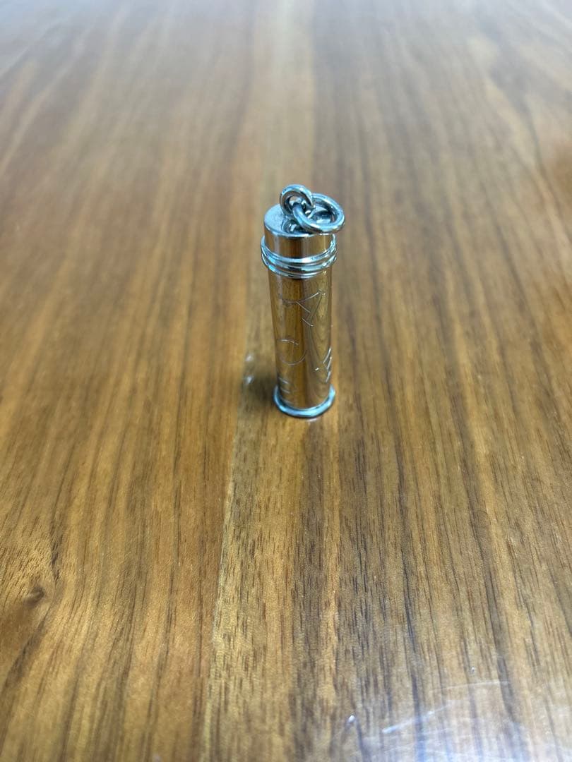 カルティエ　シルバー金属製キーホルダー