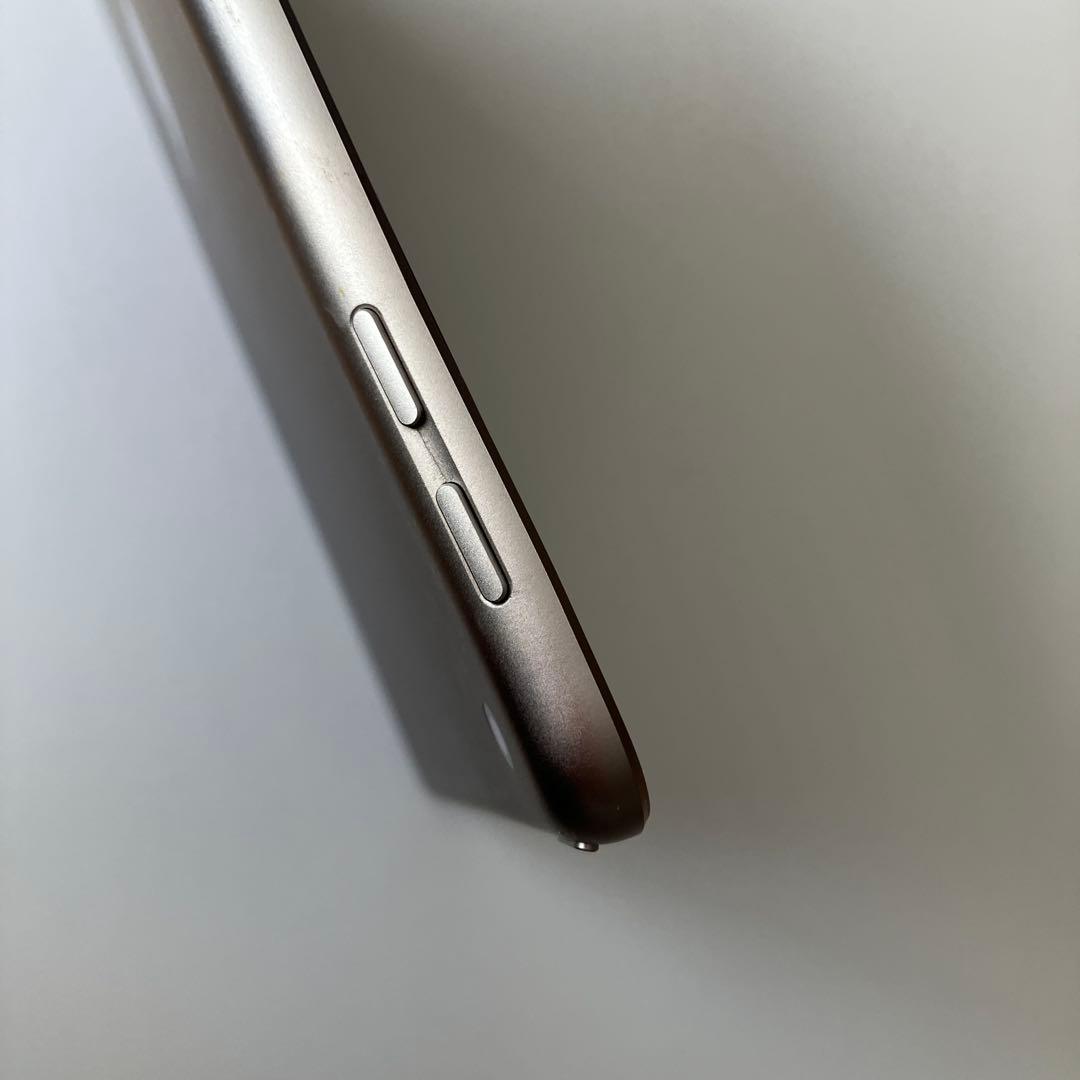 iPad 第5世代　タブレット　本体　スペースグレイ　32GB wifi