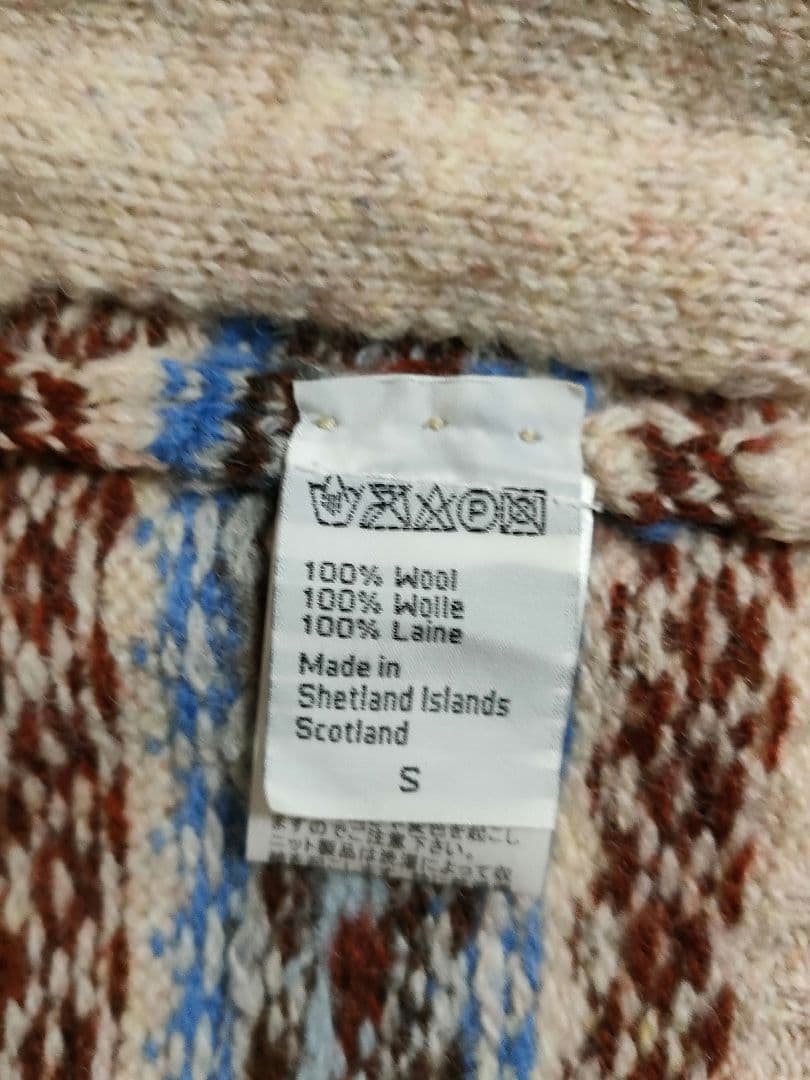 Jamieson’s　fennica beams別注　ラウンドカラーカーディガン