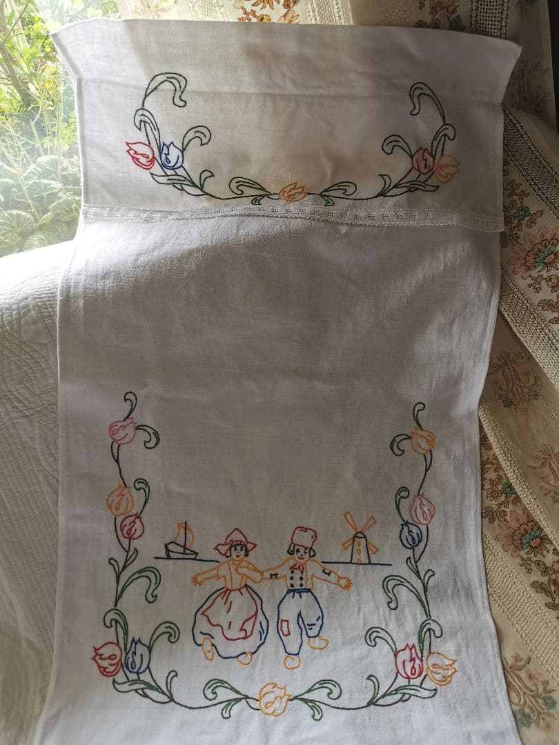 アンティーク オランダ 子供＆チューリップ色糸刺繍クロス ドアカーテン 幕パネル