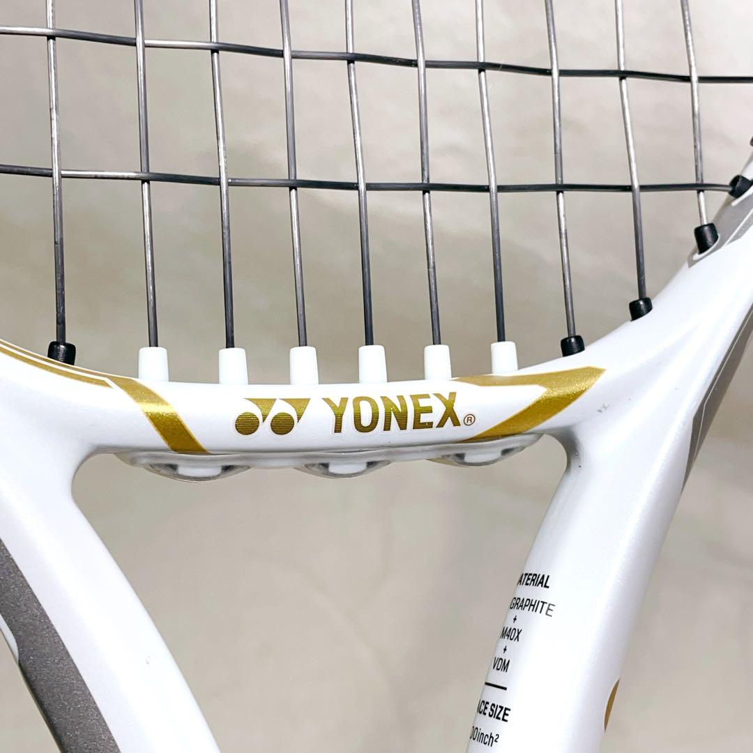 【希少】YONEX EZONE 100 大坂なおみモデル　ホワイト/ゴールドG2