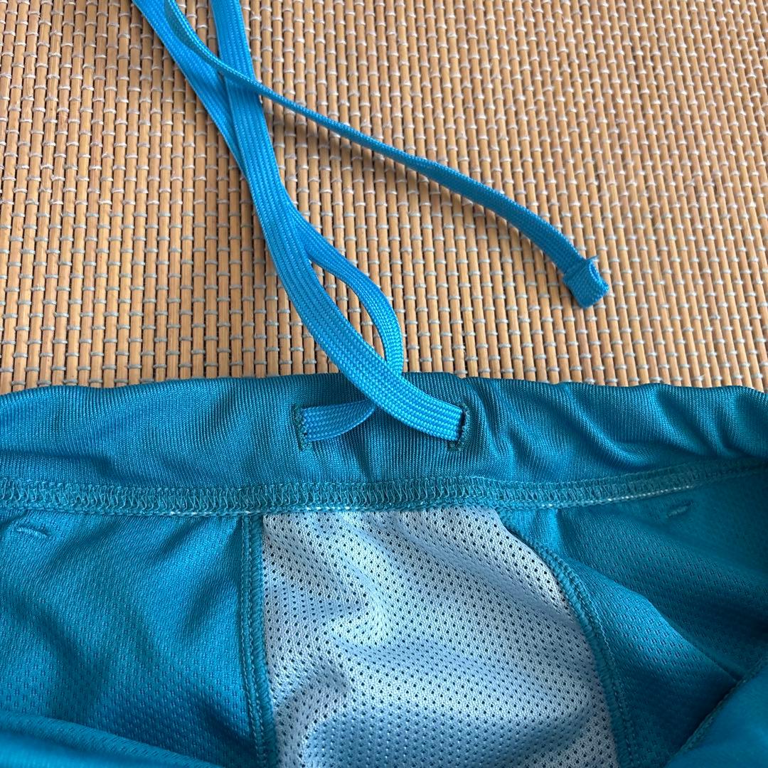 テニスウェア　セットアップ　スリクソン　レディース