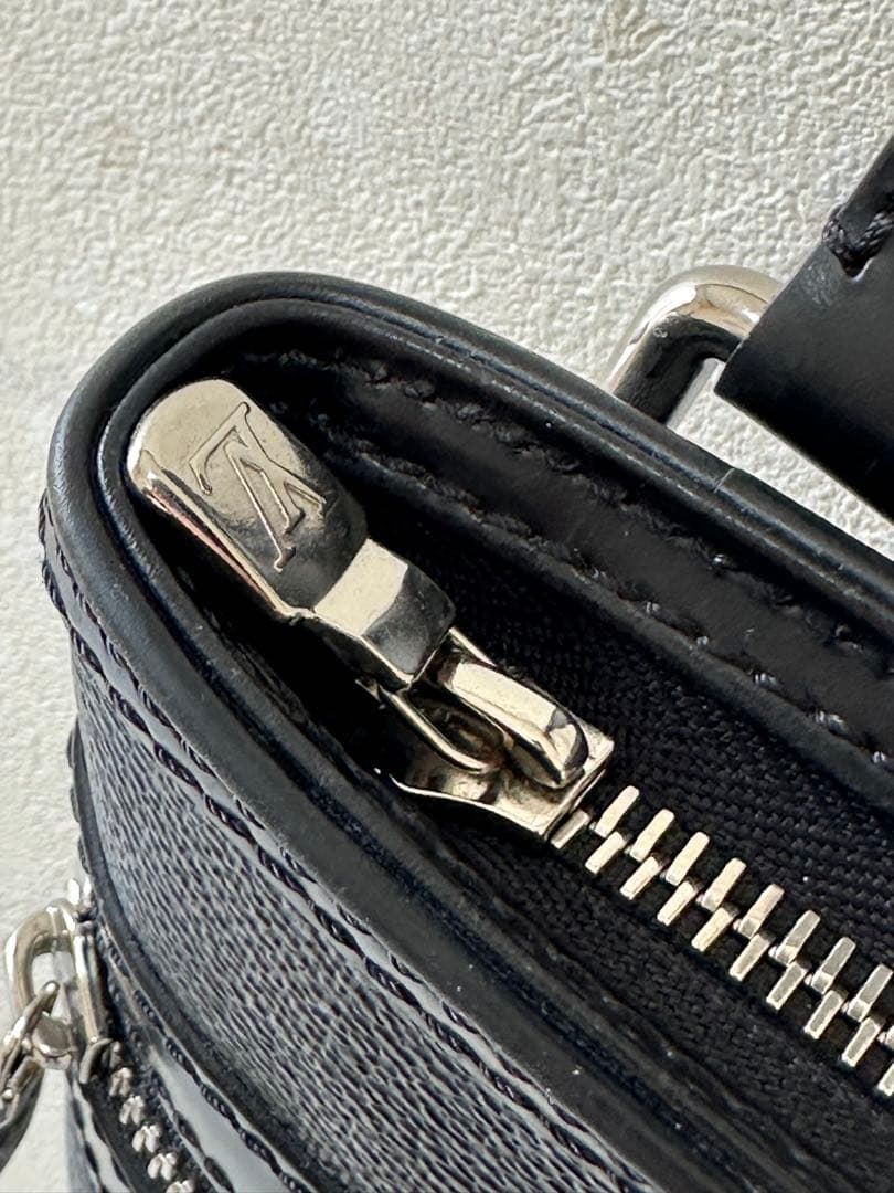 LOUIS VUITTON ルイ・ヴィトン トマスダミエグラフィットキャンバス