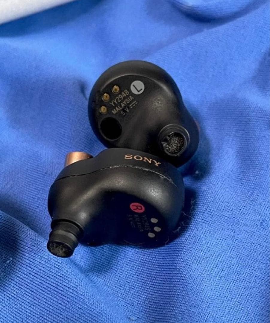 Sony WF-1000XM4 ブラック + ケース 完動品