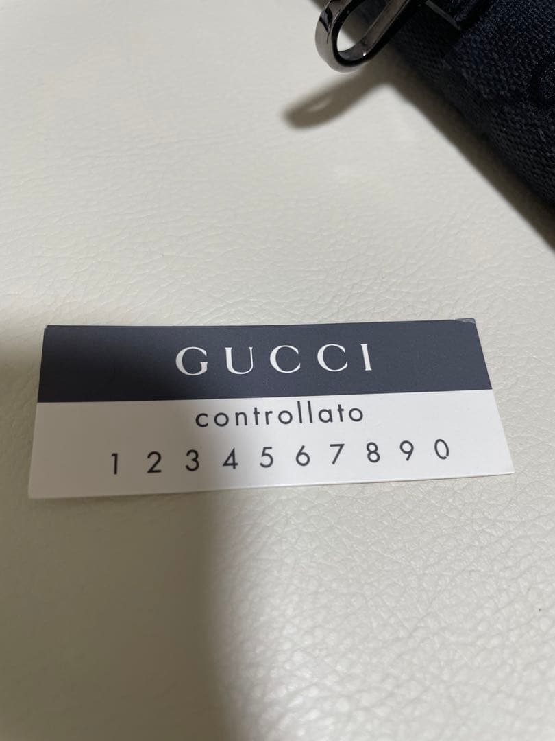 ブラック GUCCI GGパターン ボディバッグ