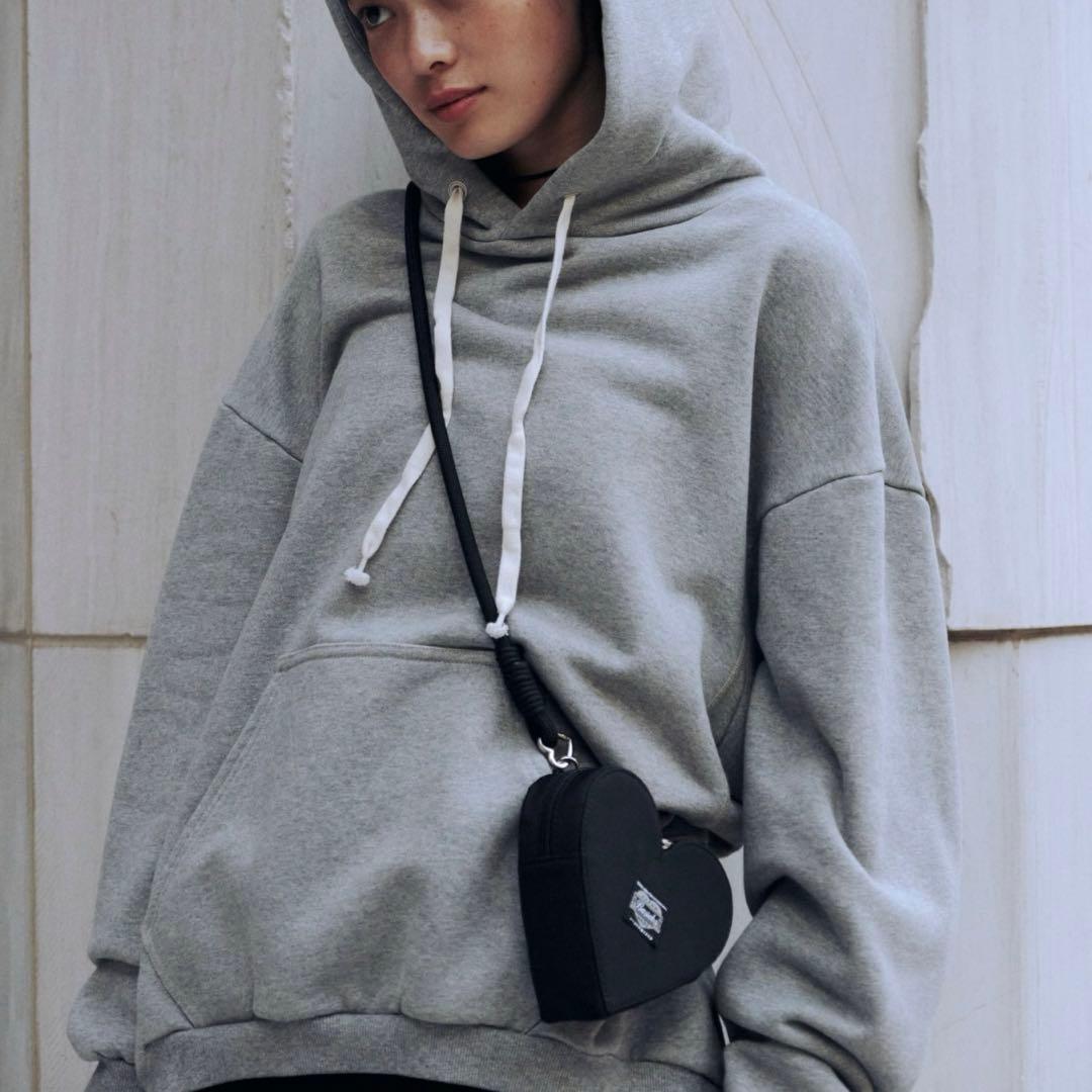 BASICKS × OUTDOOR PRODUCTS ハートミニショルダーバッグ