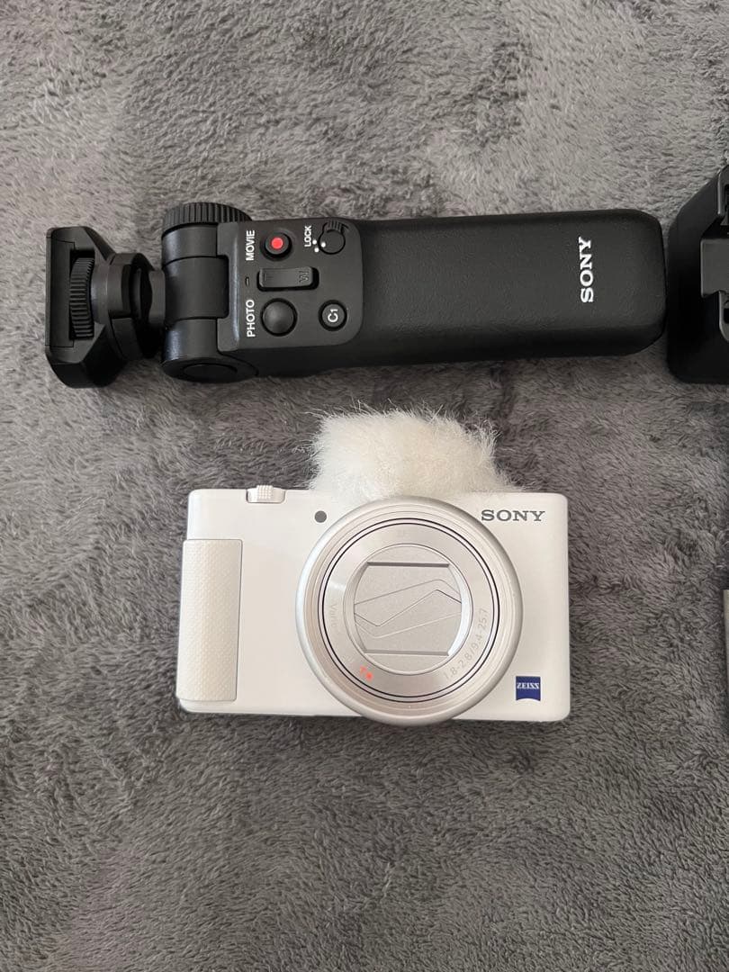 SONY zv1白　グリップ黒付き