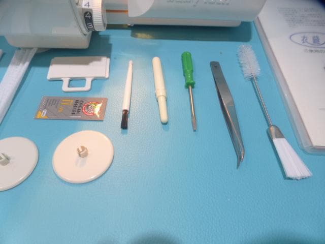 超美品●ＪＵＫＩ ロックミシン 衣縫人 BL-34EXS　 1本針3本糸●K-B