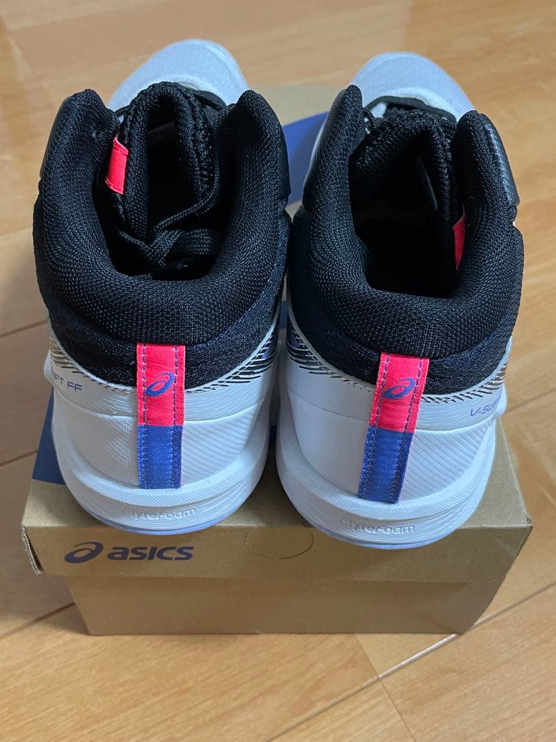 ASICS バレーボールシューズ ホワイト/ブラック/ピンク