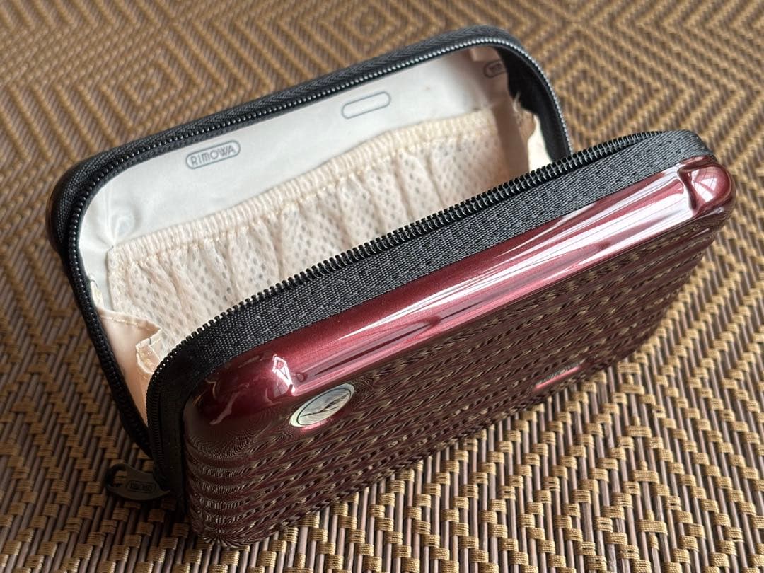 バーガンディRIMOWA ルフトハンザ×リモワ ファーストクラス　ポーチ