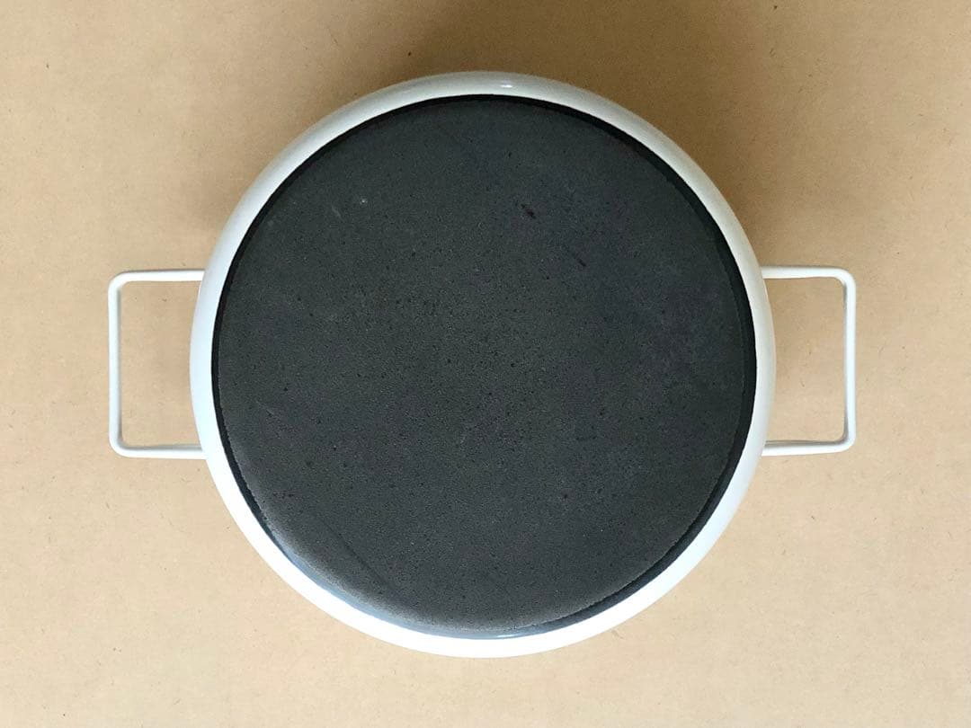 【未使用品】アラビア ARABIA ホーロー両手鍋 ／ホワイト HACKMAN