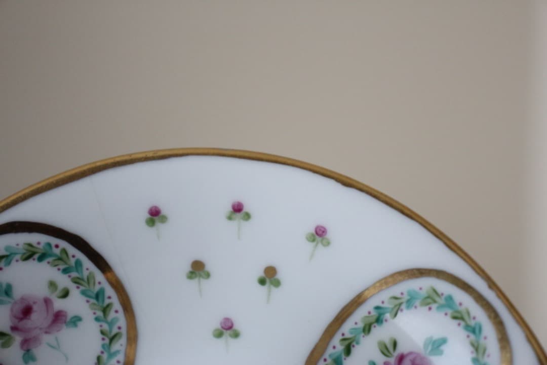 陶磁器製　金彩花柄　ハンドペイント　チャンバースティックキャンドルホルダー　ペア