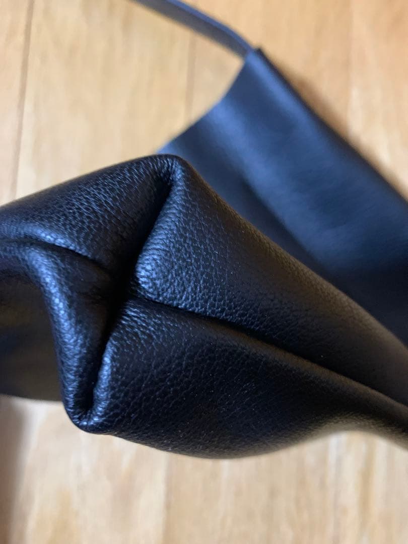 ATELIER 4.5 黒 レザー ショルダーバッグ