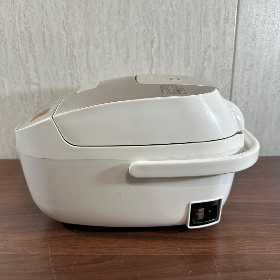 美品 即日発送 象印 炊飯器 NL-BB05C 18年製