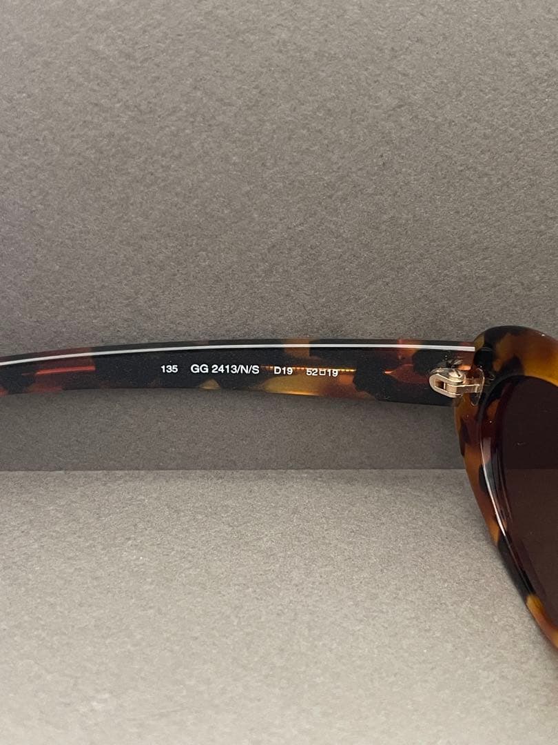 gucciべっ甲柄オーバル型サングラス