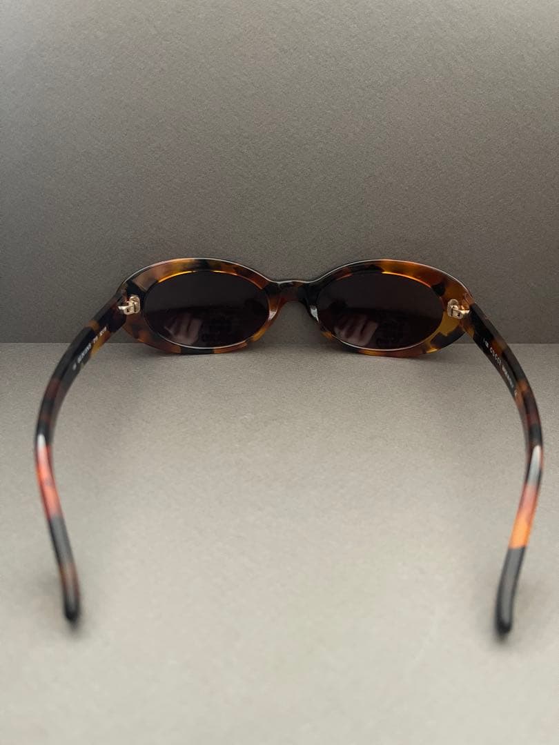 gucciべっ甲柄オーバル型サングラス