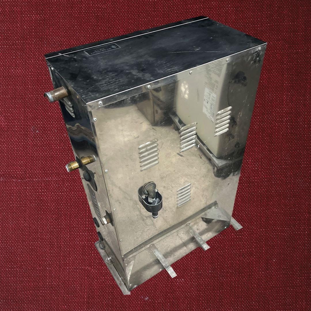 石油ボイラー 長府製作所 CBS-380GF 給湯専用 減圧式1998年製。