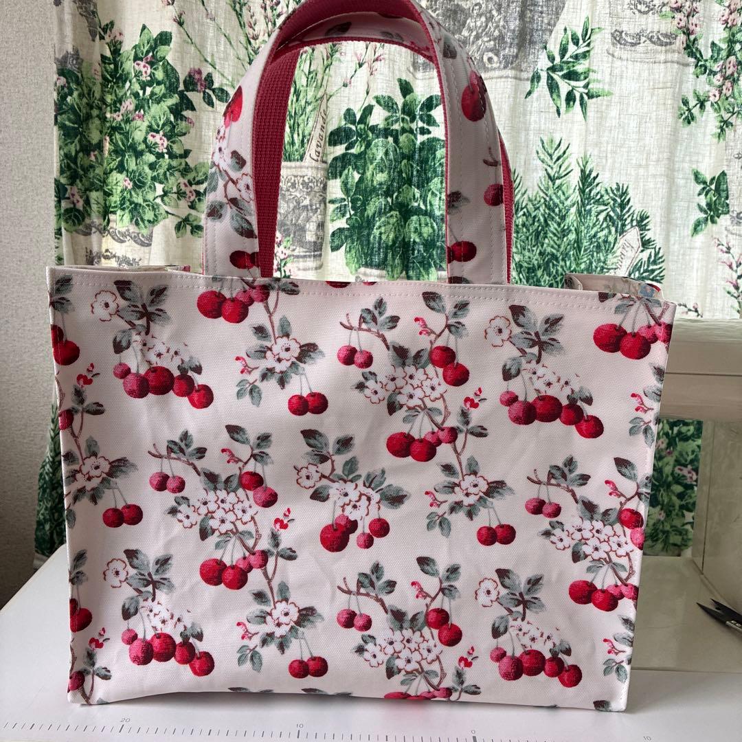 milk tea様　キャスキッドソン　ハンドメイドオーダー