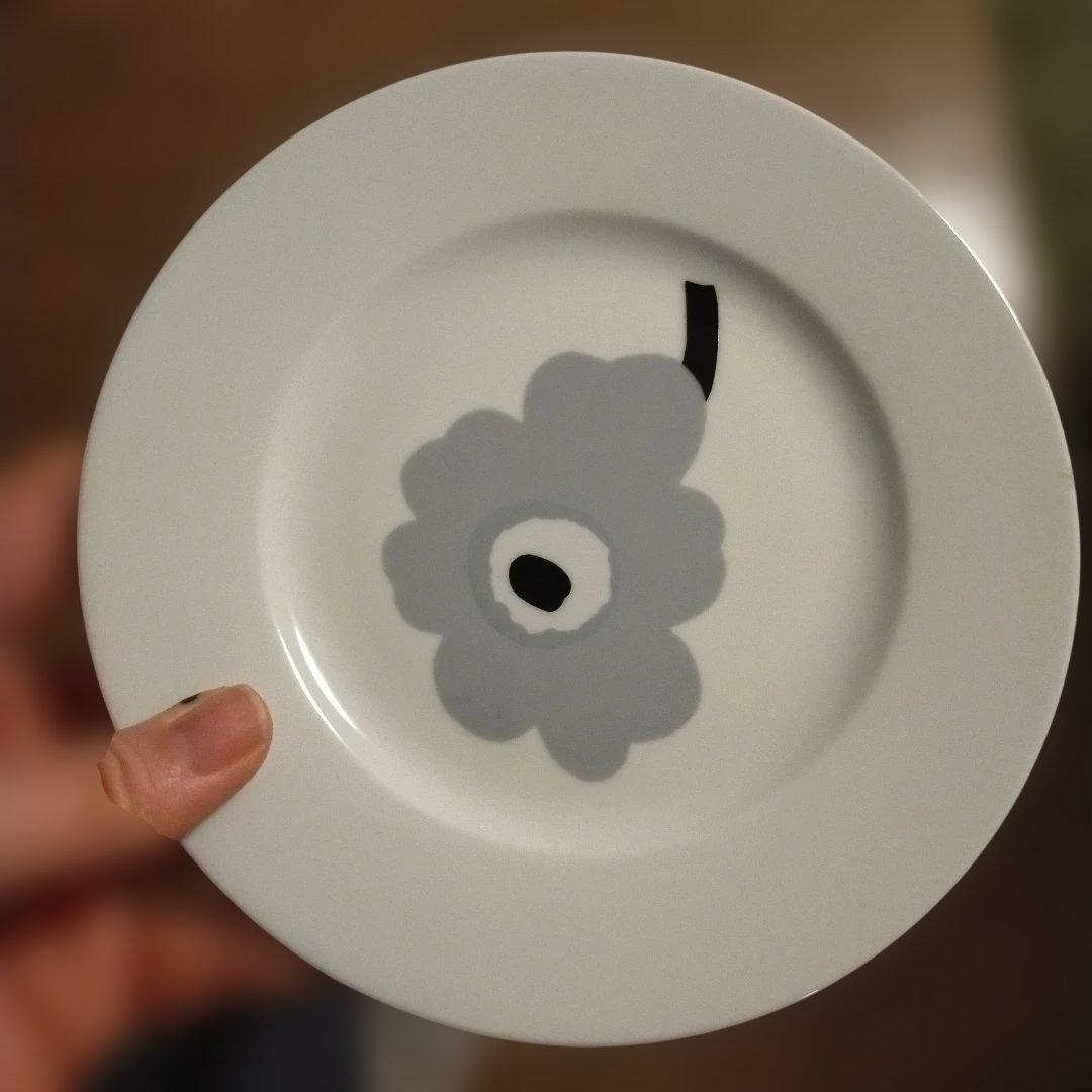 マリメッコ プレート２枚組み♡50周年記念モデル (未使用に近い)