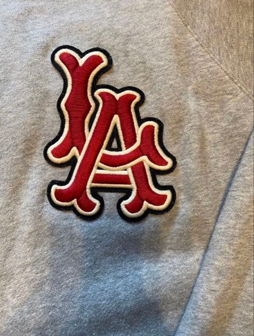 GUCCI LAロゴ刺繍 グレー スウェット