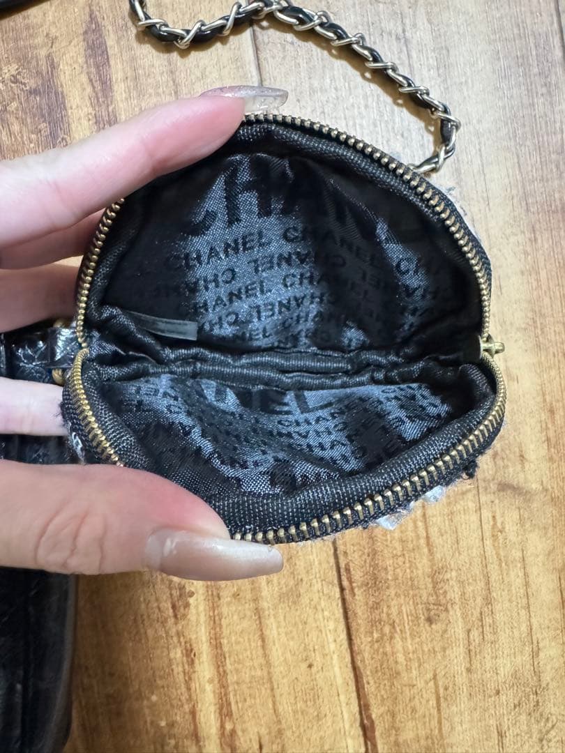 24時間以内発送　CHANEL ノベルティキルティング スマホ　ショルダーバッグ