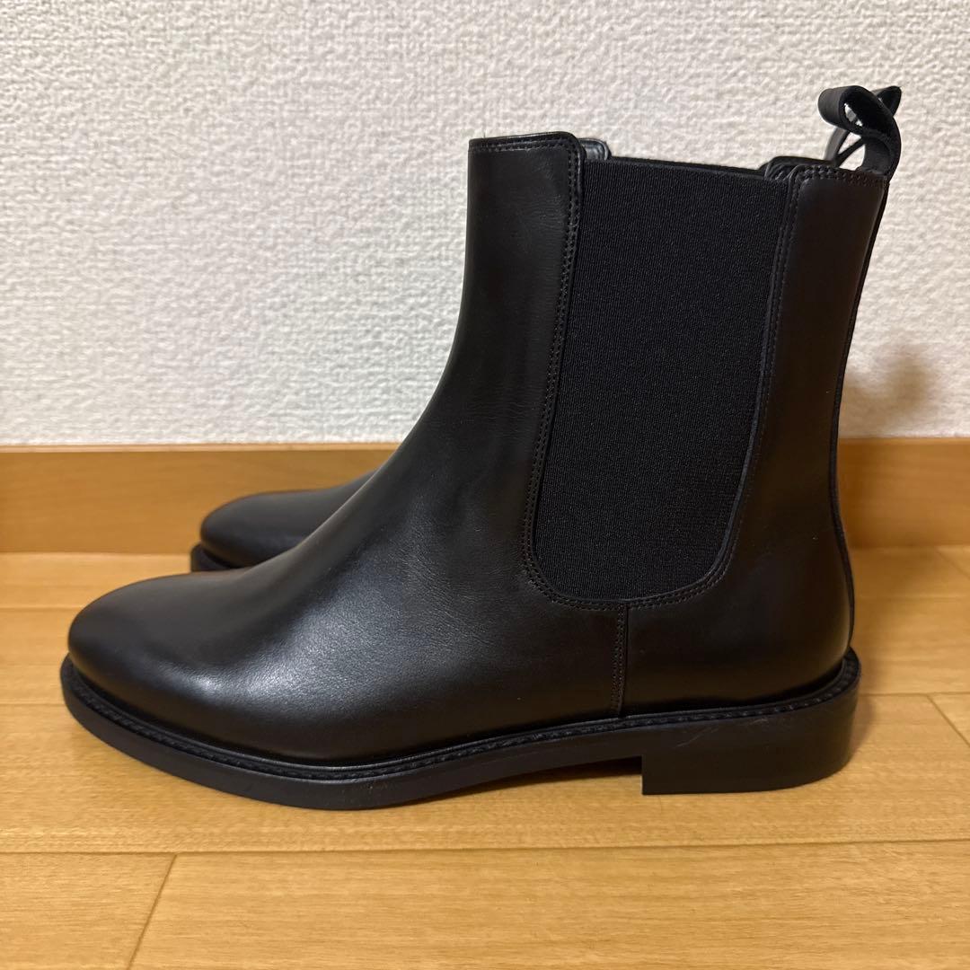 新品未使用 TOMORROWLAND サイドゴアショートブーツ ブラック