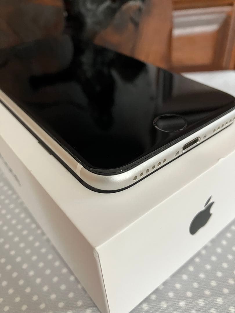 Apple iPhone SE (第2世代) ホワイト 128G 初期化済