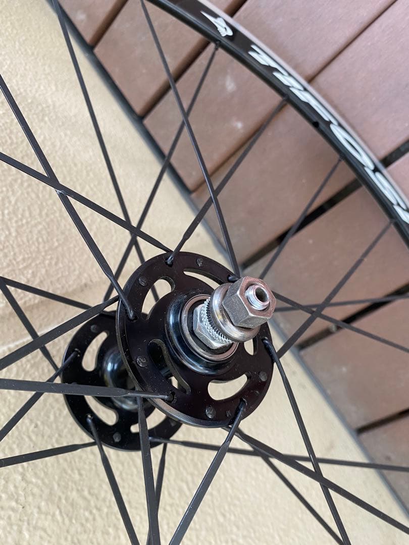 ピスト　ホイール　TIFOSI