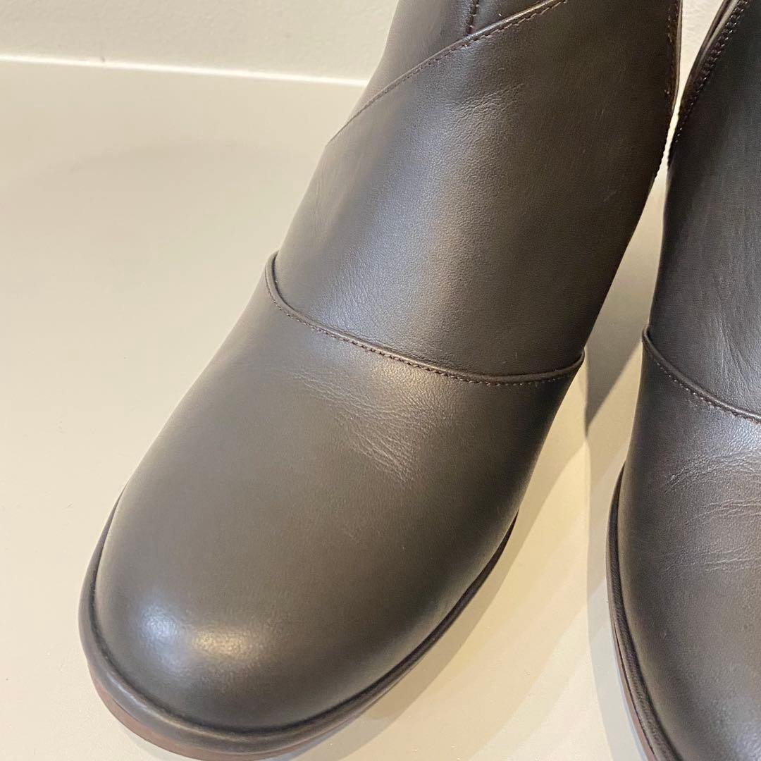 【極美品】asics pedara ウォーキング レザーショートブーツ 23.5