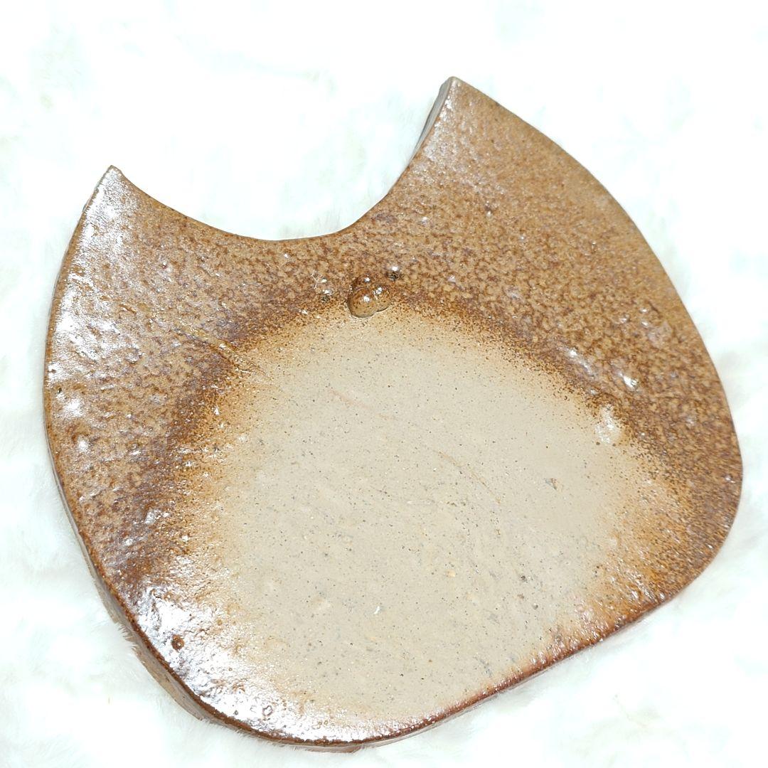 ◎【2600A】90.猫皿…備前焼