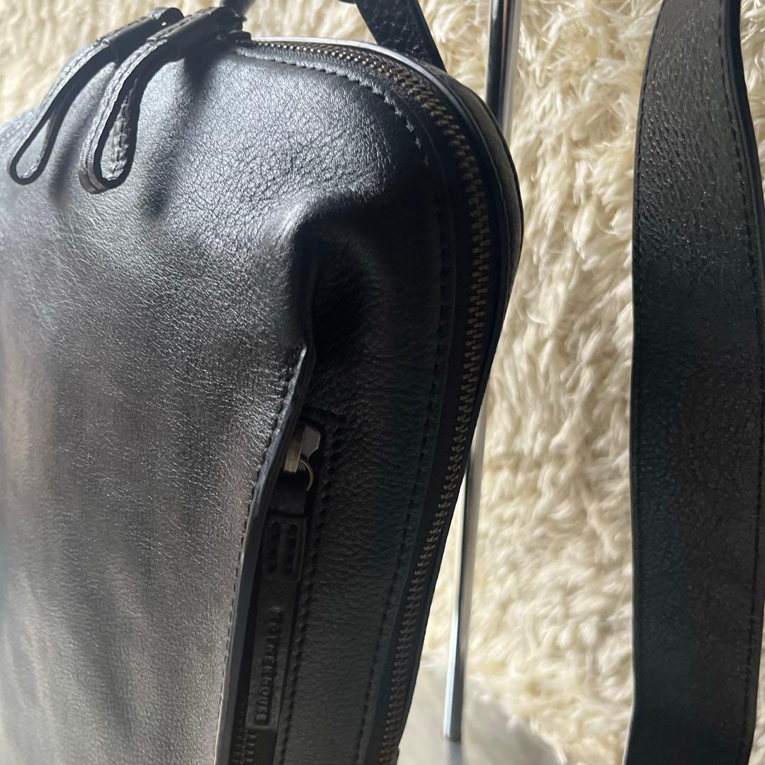 極美品　マザーハウス　カゼマトウ　 クロスバッグ レザー ボディバッグ シボ革