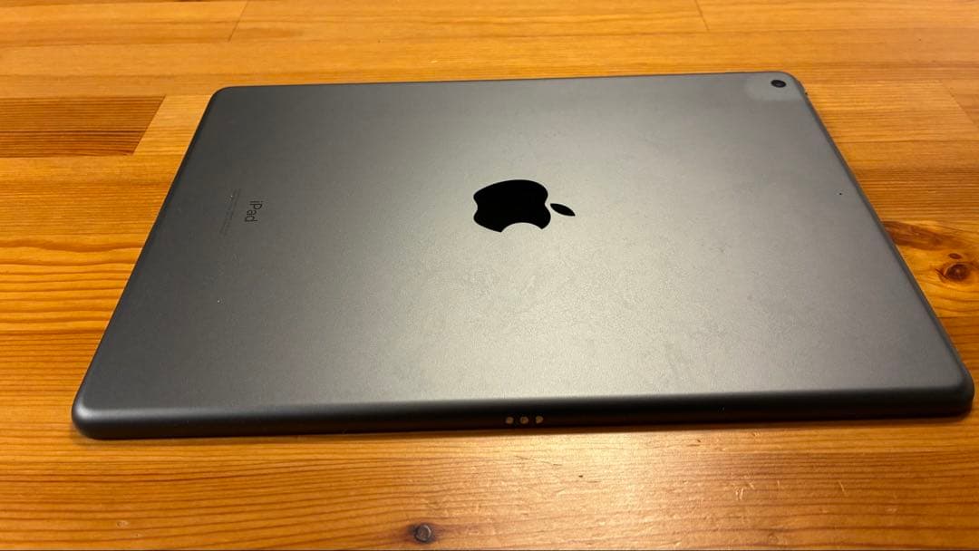 iPad第8世代 32GB wi-fiモデル スペースグレー