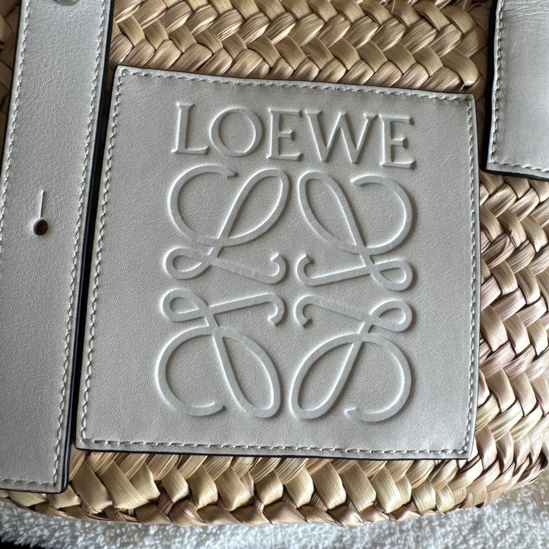 LOEWE ロゴ入り かごバッグ ベージュ