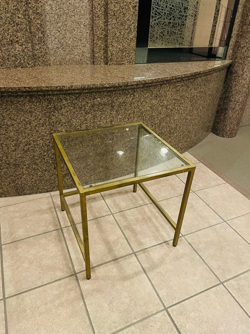 kei様特別価格　フランス人デザイナー製作　ガラステーブル