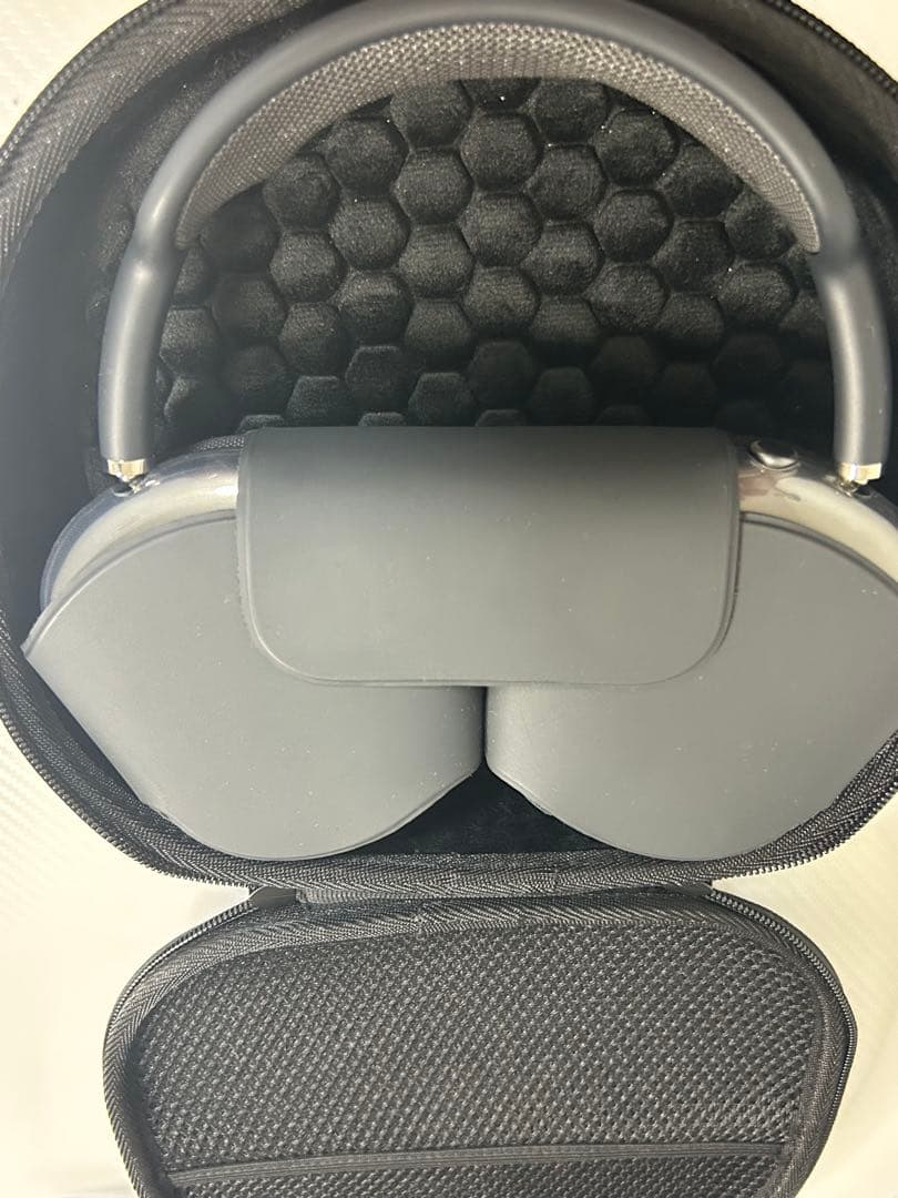 AirPods MAX 保護ケース付き