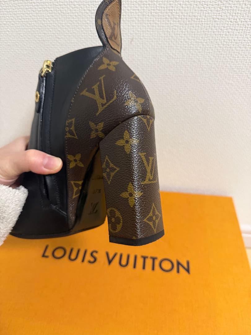 ルイヴィトン　ショートブーツ ポインテッドトゥ　モノグラム