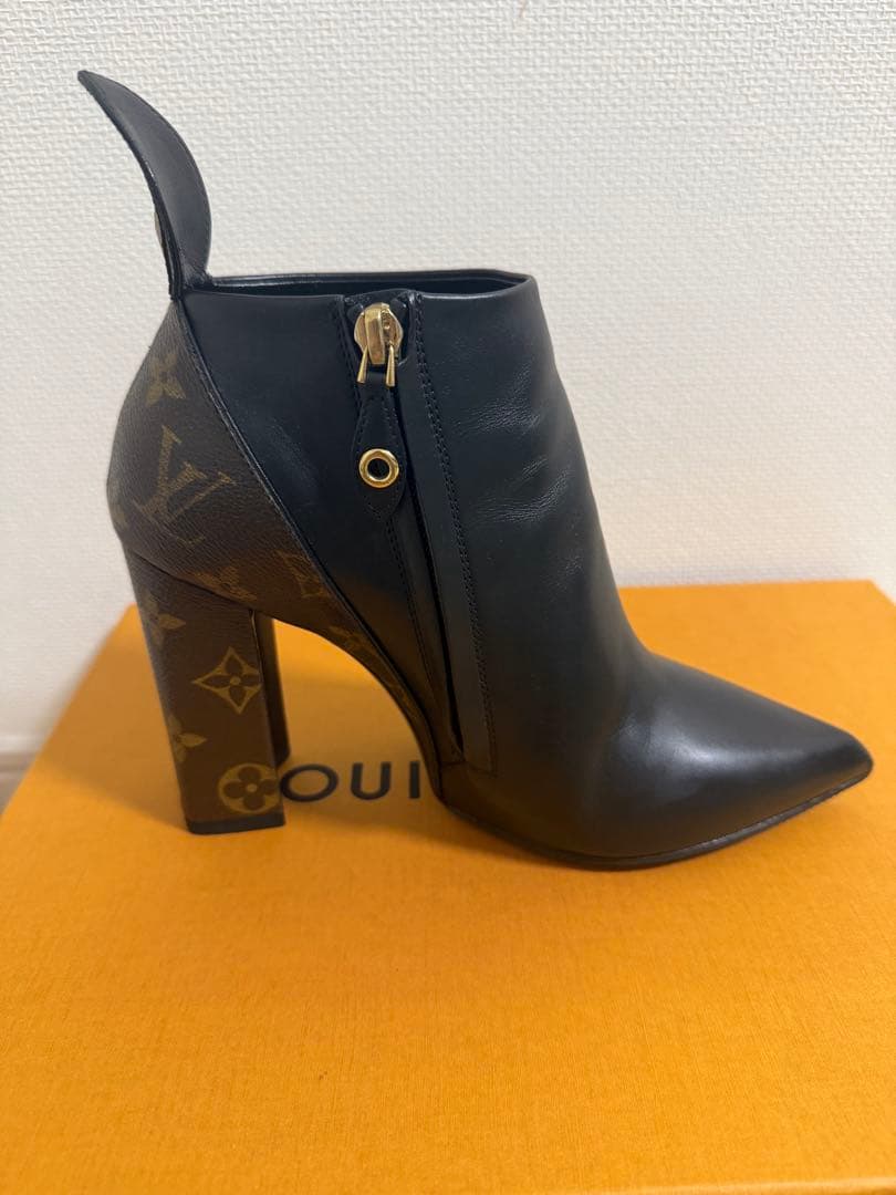ルイヴィトン　ショートブーツ ポインテッドトゥ　モノグラム
