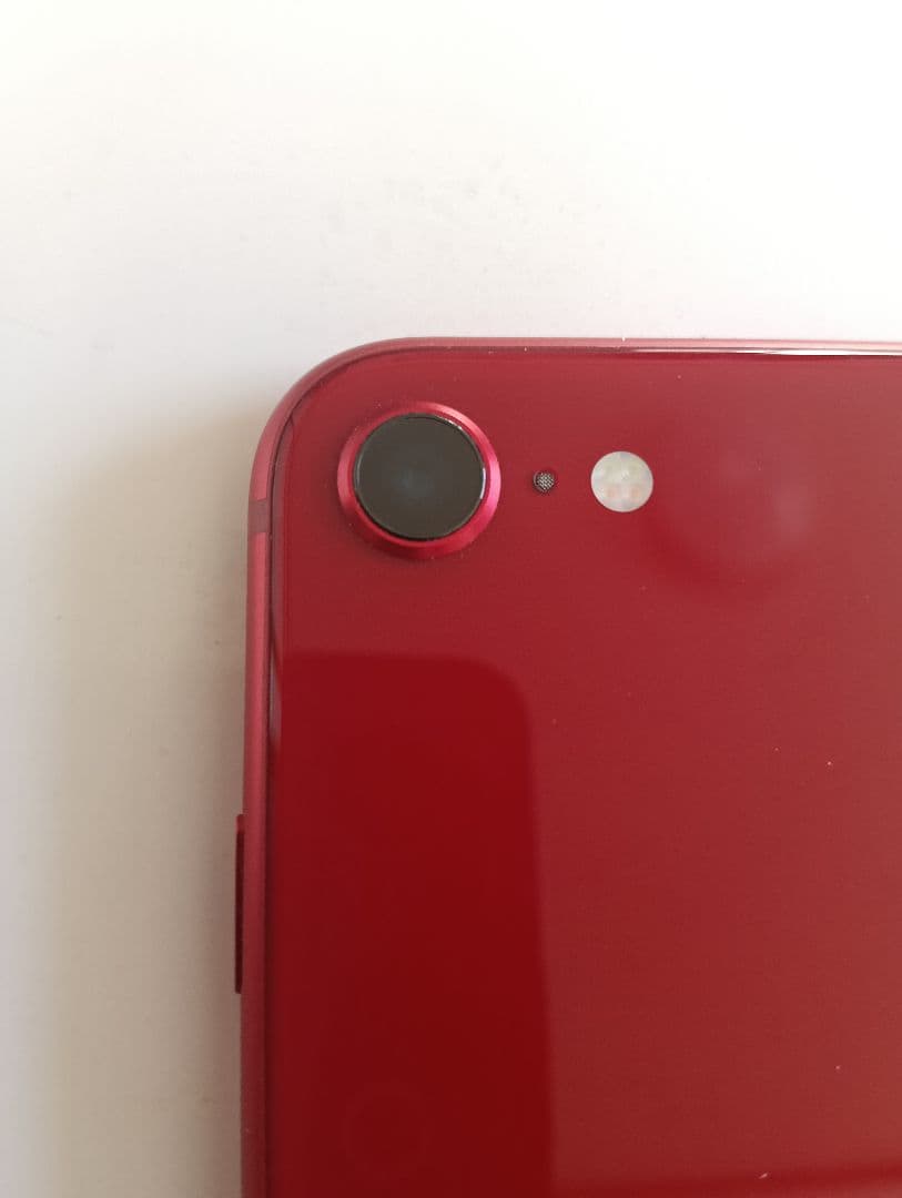 n*u様 iPhone SE (第3世代) PRODUCT(RED)
