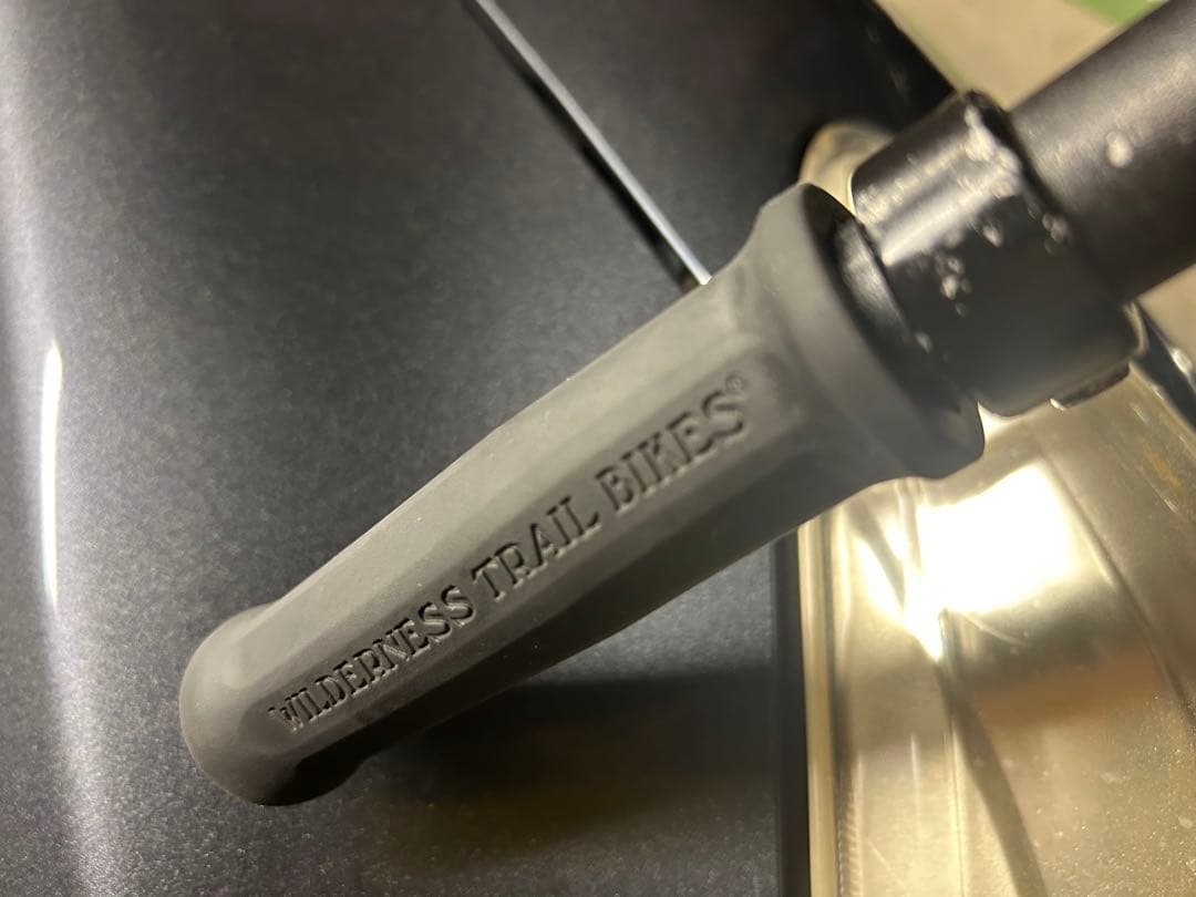 voodoo ハンドル、グリップ、ステム、シートポスト、サドルは付属しません