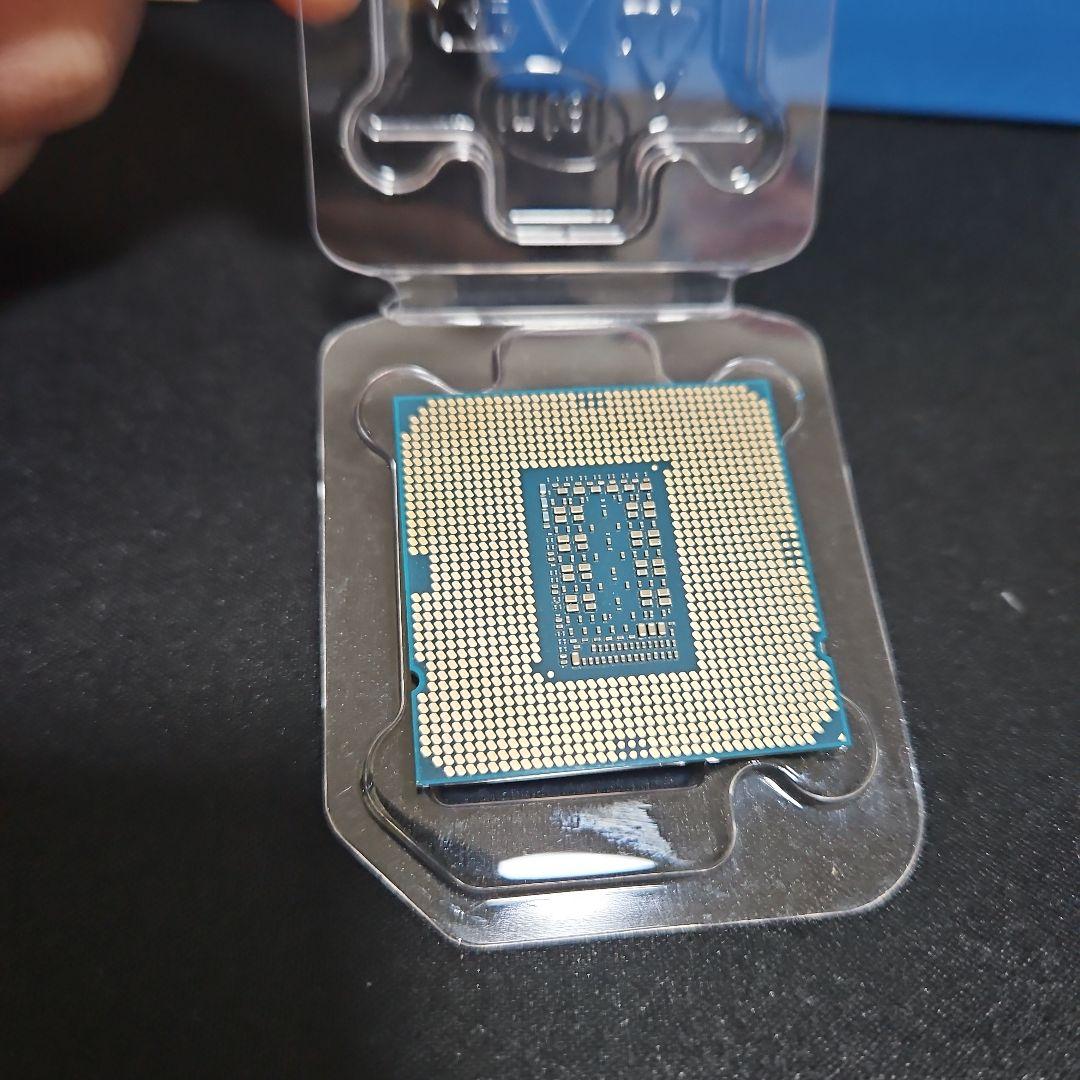 Intel Core i5-11400F CPU 動作OK