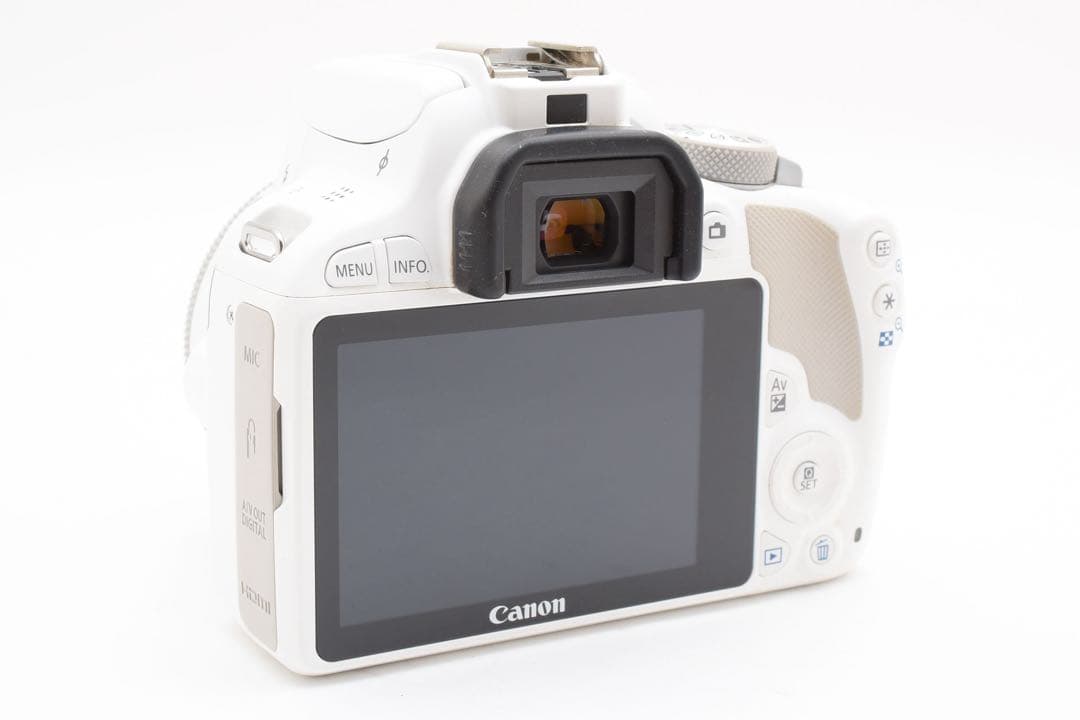 【美品】キヤノン CANON EOS KISS X7 ダブルズームキット