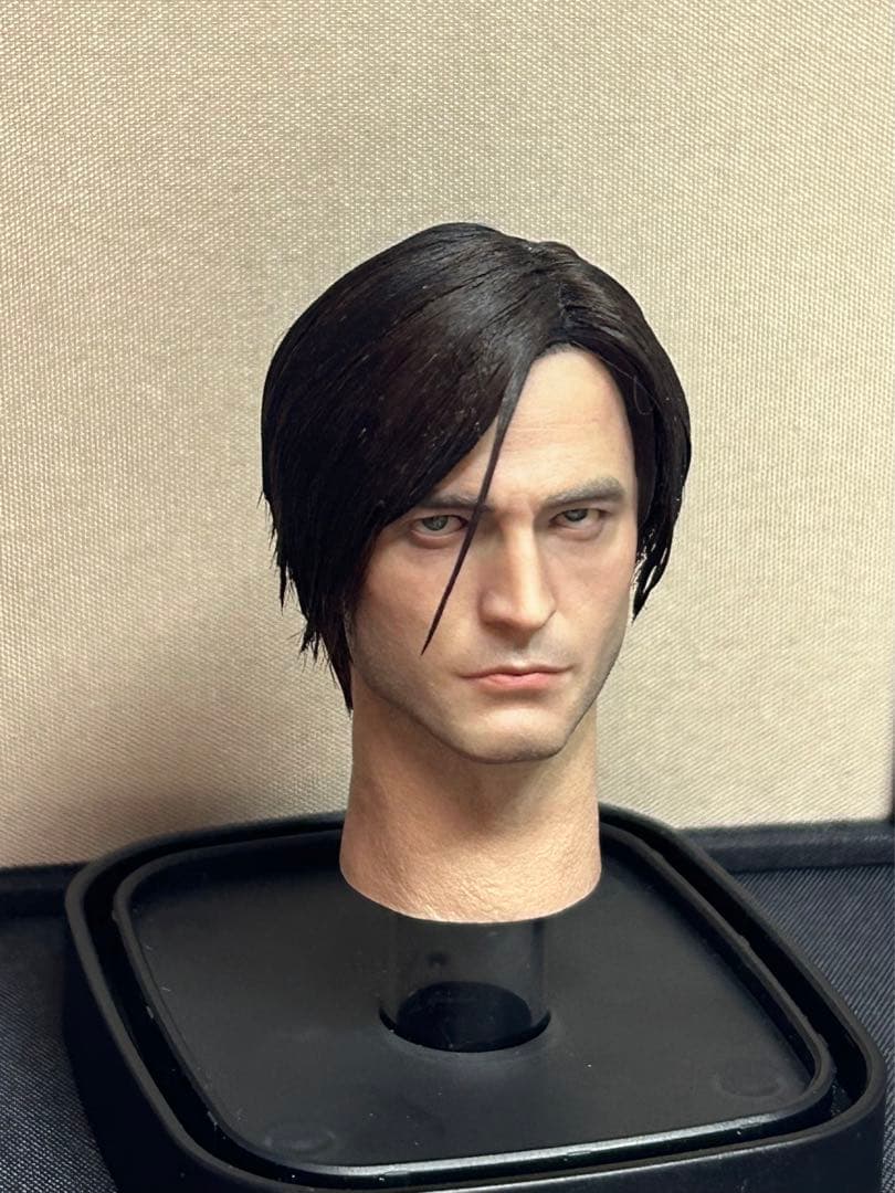 INART インアート 1/6 バットマン ブルース ウェイン 植毛可動眼ヘッド