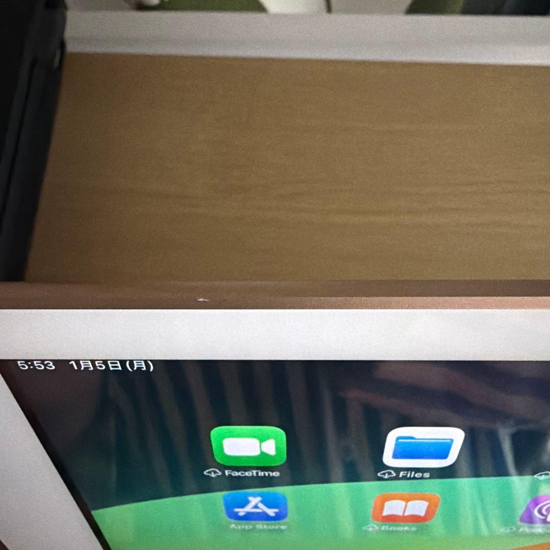 ipad 第6世代 ゴールド32GB セルラーモデル
